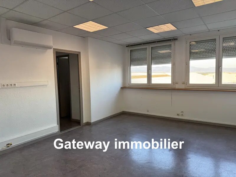 Bureau dans COURNON-D'AUVERGNE à louer Photo intérieure– Image 1 sur 7