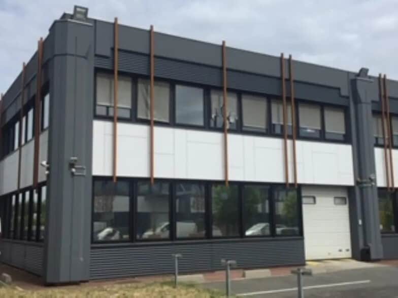 27 Boulevard Louise Michel, Gennevilliers à louer - Photo de l’immeuble – Image 2 sur 3