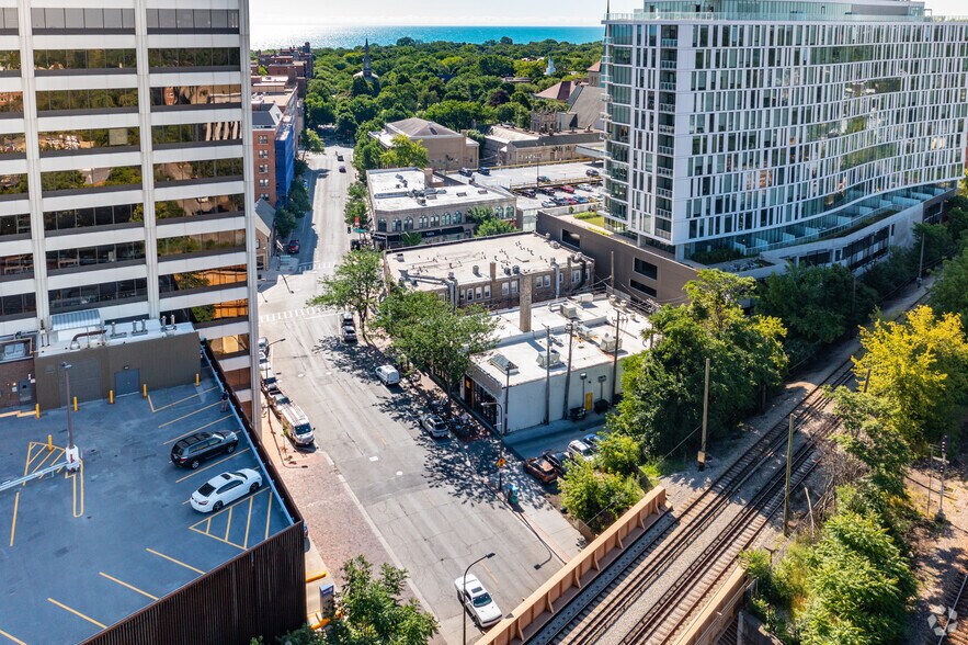 810-812 Grove St, Evanston, IL à vendre - Photo de l’immeuble – Image 3 sur 12