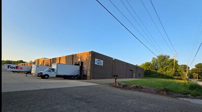 1217-1227 Norton Rd, Hudson, OH à vendre Photo de l’immeuble– Image 2 sur 12