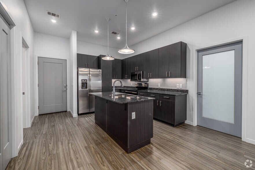 305 N Main St, Broken Arrow, OK à louer - Photo intérieure – Image 3 sur 32