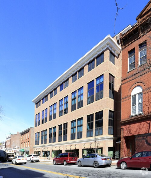 922 Main St, Peekskill, NY à louer - Photo de l’immeuble – Image 3 sur 7