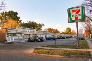 Plus de détails pour 600-658 N Addison Rd, Villa Park, IL - Local commercial à louer