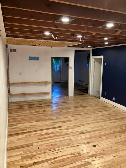 4824 Macarthur Blvd NW, Washington, DC à louer - Photo intérieure – Image 2 sur 6
