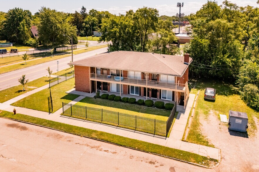 9439 Chalmers St, Detroit, MI à vendre - Photo de l’immeuble – Image 3 sur 3