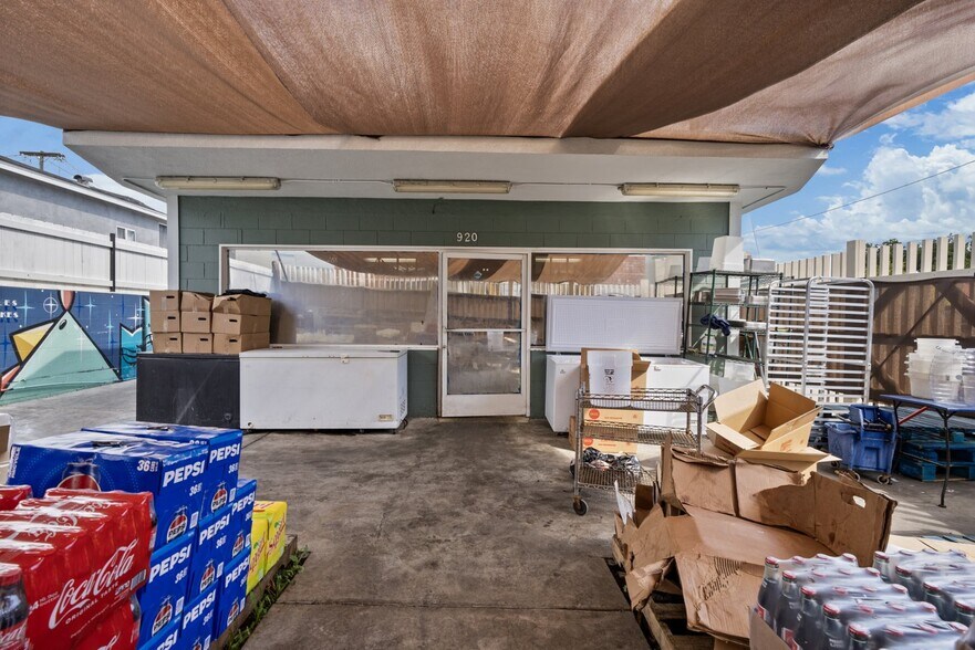 920 N Bonnie Beach Pl, Los Angeles, CA à vendre - Photo de l’immeuble – Image 3 sur 30