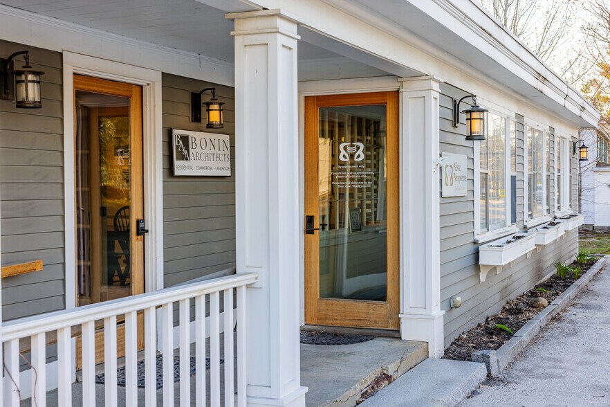 210 Main St, New London, NH à vendre - Photo de l’immeuble – Image 3 sur 26