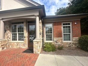 514 W Maple St, Cumming, GA à louer Photo intérieure– Image 1 sur 23