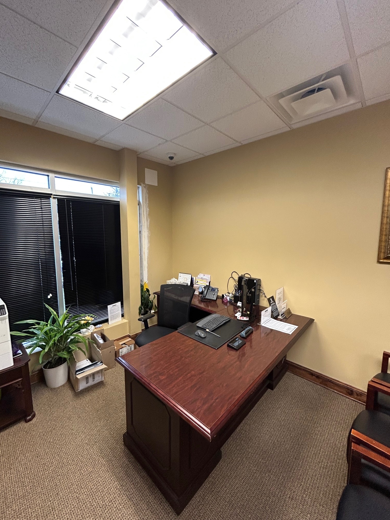 215-45 Northern Blvd, Bayside, NY à louer Photo intérieure– Image 1 sur 7