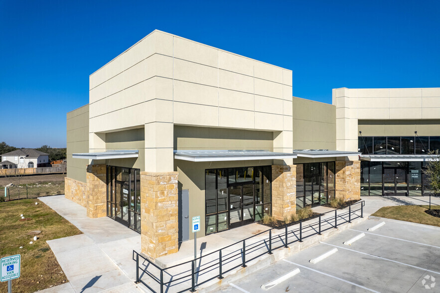 1300 W Pflugerville Pkwy, Round Rock, TX à louer - Photo de l’immeuble – Image 1 sur 8