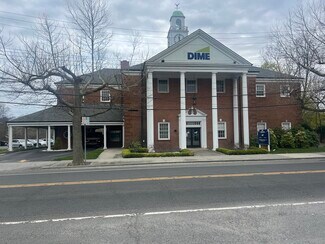 Plus de détails pour 209 W Main St, Riverhead, NY - Bureau à louer