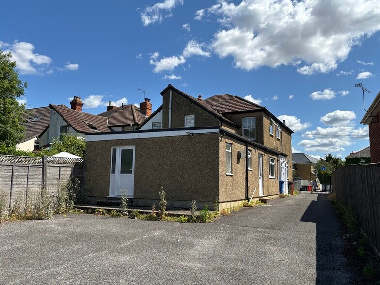 96 Westborough Rd, Maidenhead à louer - Photo de l’immeuble – Image 2 sur 6