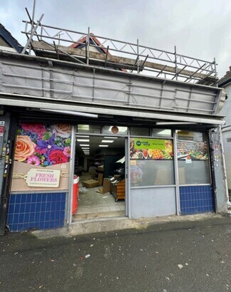 Plus de détails pour London Retail/ Residential Portfolio – Local commercial à vendre