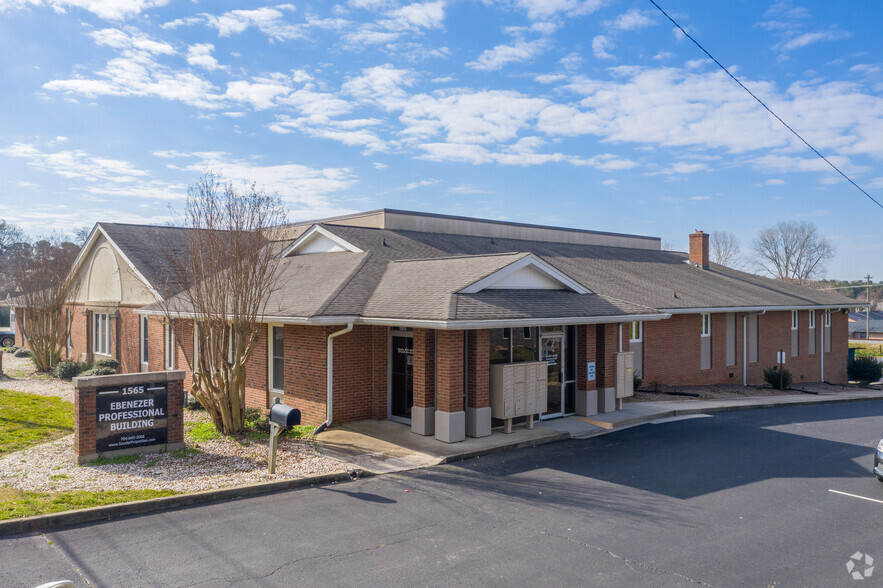 1565 Ebenezer Rd, Rock Hill, SC à louer - Photo de l’immeuble – Image 1 sur 6