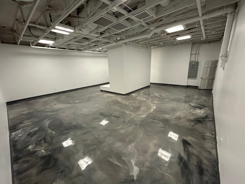2046 W Ironwood Dr, Phoenix, AZ à louer - Photo de l’immeuble – Image 2 sur 13