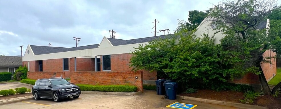 4808 N Classen Blvd, Oklahoma City, OK à vendre - Photo de l’immeuble – Image 2 sur 8