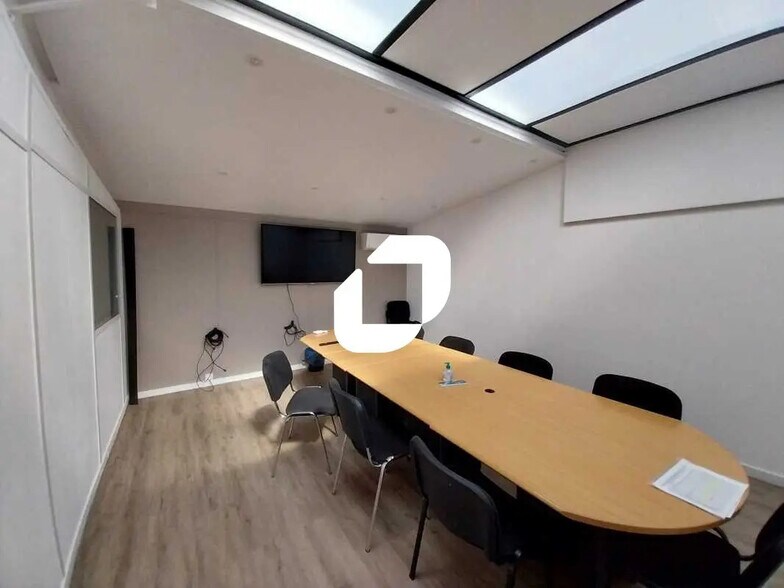 Bureau dans Saint-Jean-de-Védas à vendre - Photo de l’immeuble – Image 2 sur 16