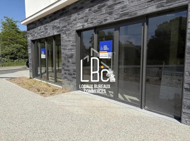 Plus de détails pour Rue Élise Deroche, Avrillé - Local commercial à vendre
