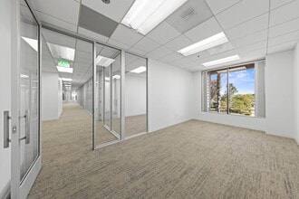 4790 Eastgate Mall, San Diego, CA à louer Photo intérieure– Image 2 sur 14