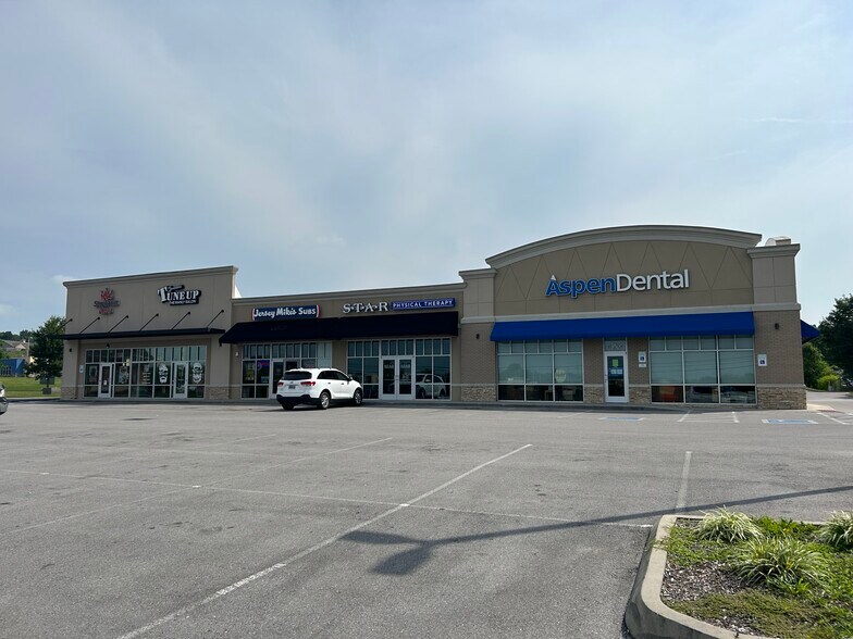 375 Kelsey Ln, Lenoir City, TN à louer - Photo de l’immeuble – Image 2 sur 2