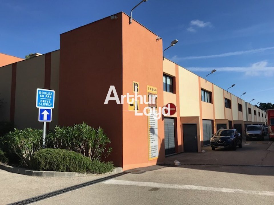 425 Rue De Goa, Antibes à louer Photo de l’immeuble– Image 1 sur 3