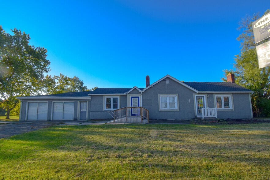 1498-1502 W Main St, Tipp City, OH à louer - Photo de l’immeuble – Image 1 sur 20
