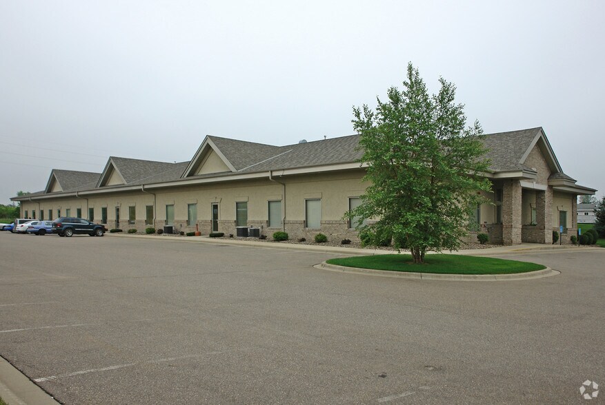 14551 Judicial Rd, Burnsville, MN à vendre - Photo principale – Image 1 sur 3