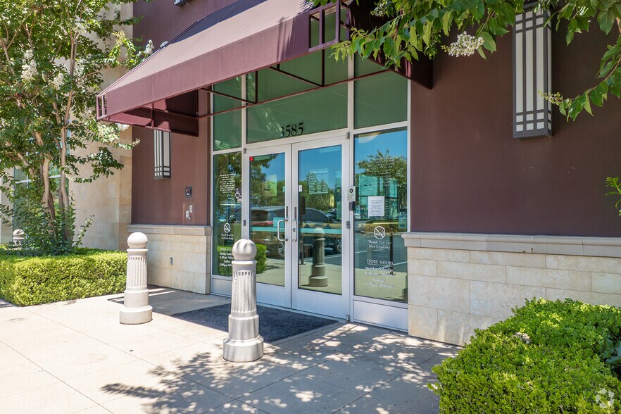 3585 Grand Ave, Chino Hills, CA à vendre - Photo de l’immeuble – Image 3 sur 4