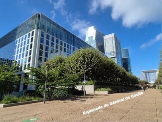 Plus de détails pour 43 Esplanade Du Général De Gaulle, Puteaux - Local commercial à louer