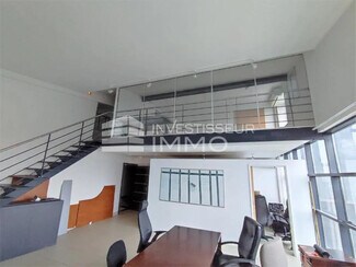 Plus de détails pour Local d'activités à louer