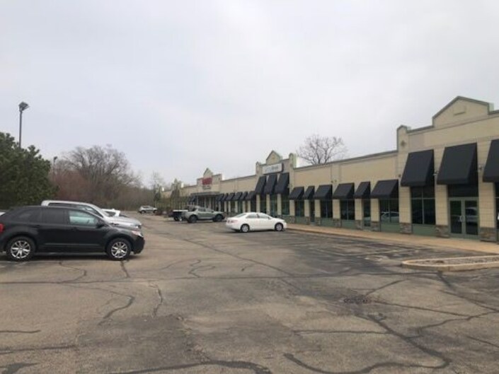 330 E Main St, Rockton, IL à louer - Photo de l’immeuble – Image 3 sur 12