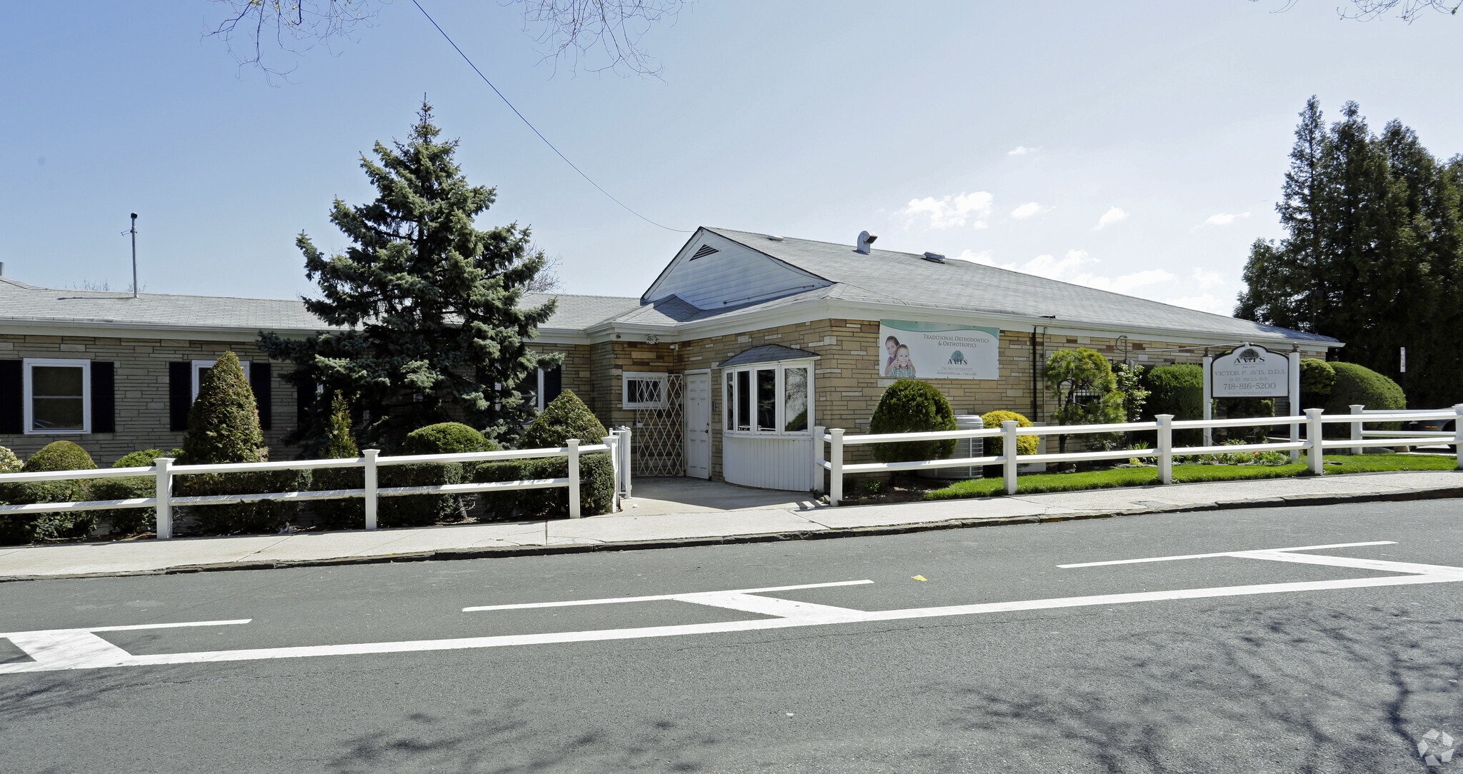 15 Saint Pauls Ave, Staten Island, NY à louer Photo principale– Image 1 sur 17