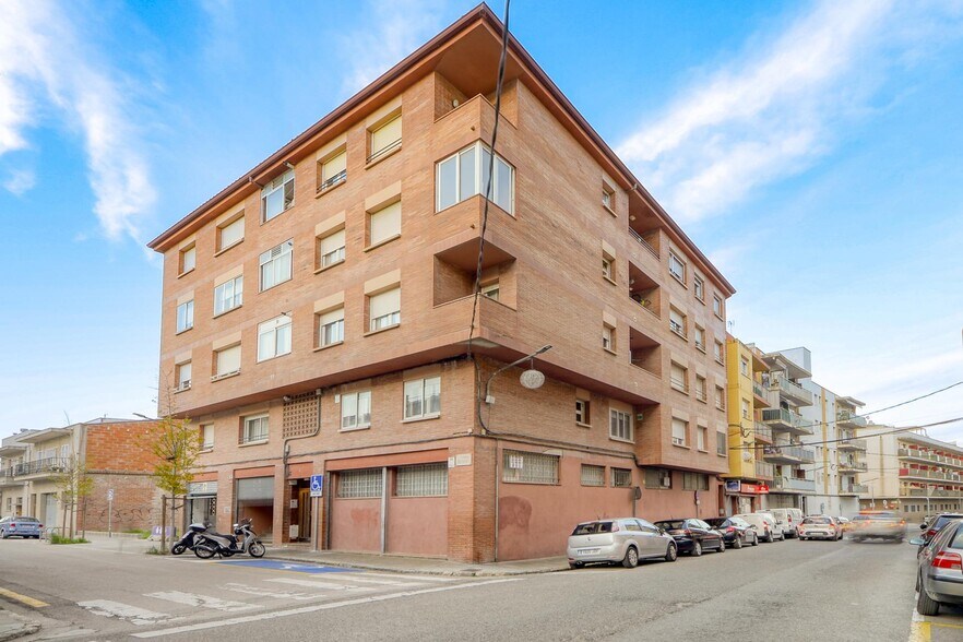Immeuble residentiel dans Figueres, Gerona à vendre - Photo principale – Image 1 sur 2