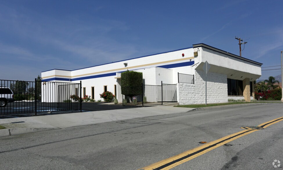 1802 E G St, Ontario, CA à louer - Photo de l’immeuble – Image 3 sur 10