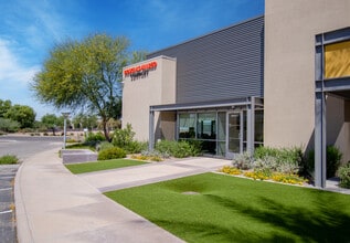 Loop 202 & Price Rd, Chandler, AZ à louer Photo de l’immeuble– Image 1 sur 18