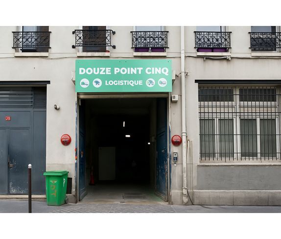 Local commercial dans Paris à louer Photo de l’immeuble– Image 1 sur 7