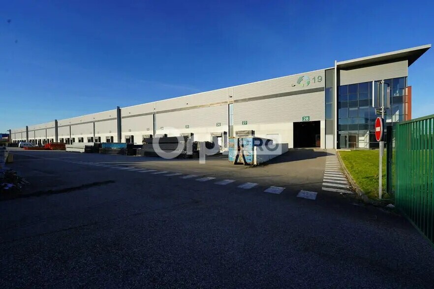 Industriel/Logistique dans Saint-Quentin-Fallavier à louer - Photo de l’immeuble – Image 3 sur 10