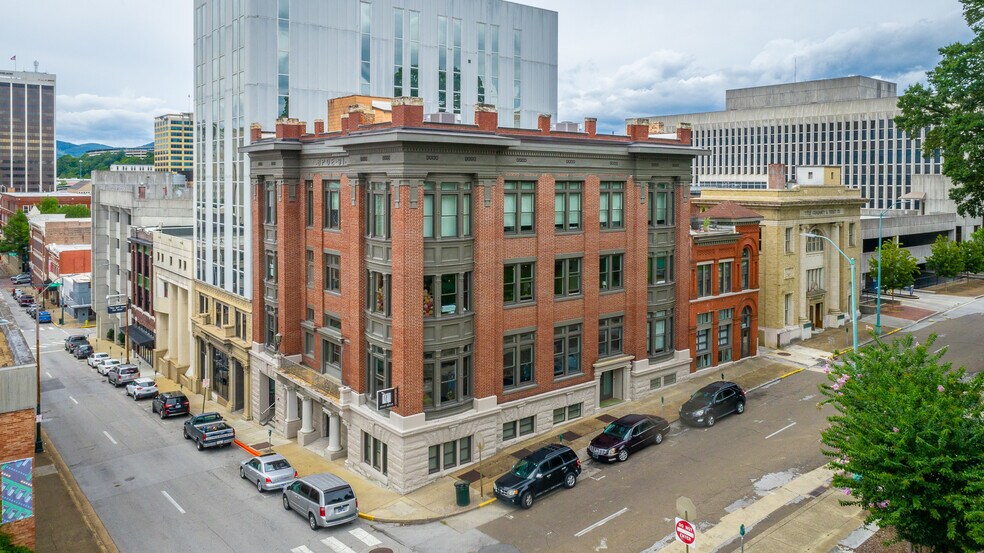 123 E 7th St, Chattanooga, TN à louer - Photo principale – Image 1 sur 7