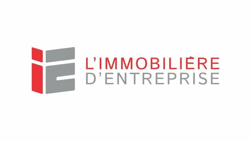 Local d’activités dans Dinard à louer - Photo de l’immeuble – Image 1 sur 1