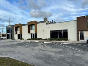 5701-5731 NW 74th Ave, Miami, FL à louer Photo intérieure– Image 1 sur 12