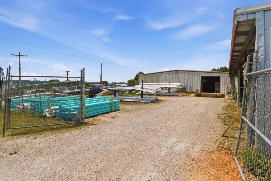 1015 Preacher Roe Blvd, West Plains, MO à vendre - Photo de l’immeuble – Image 3 sur 18