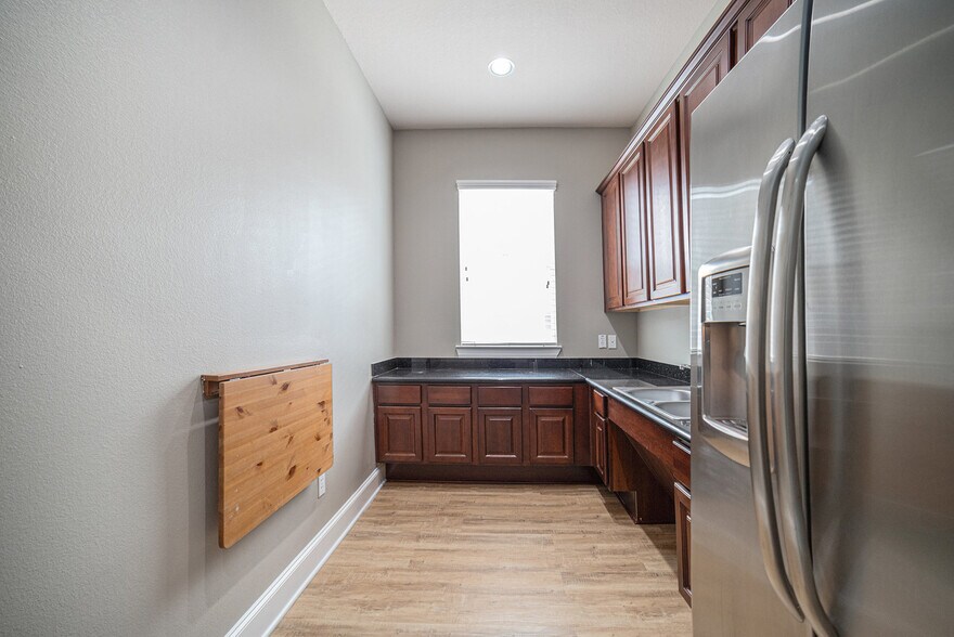 25511 Budde Rd, The Woodlands, TX à vendre - Photo de l’immeuble – Image 3 sur 15