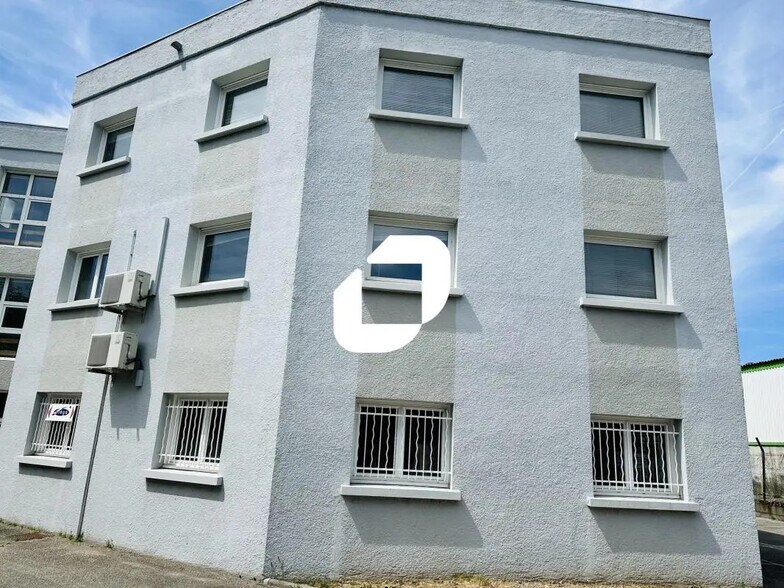 Bureau dans Sassenage à louer - Photo de l’immeuble – Image 2 sur 14