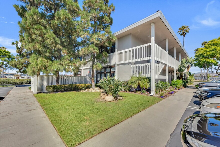 996-1000 S Seaward Ave, Ventura, CA à louer - Photo de l’immeuble – Image 2 sur 4
