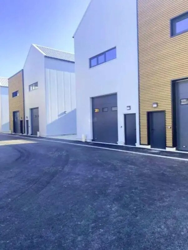 Plus de détails pour Industriel/Logistique à louer