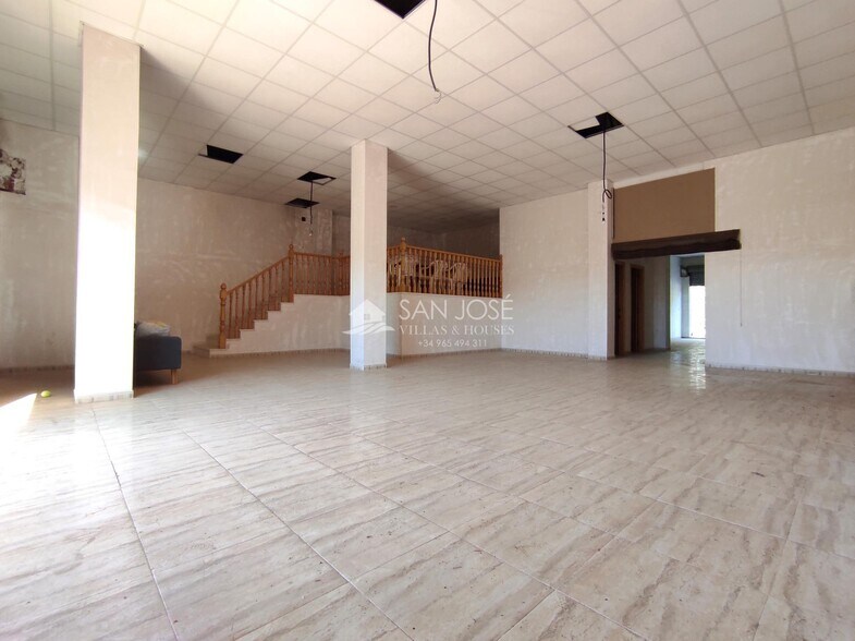 Local commercial dans Aspe à vendre - Photo de l’immeuble – Image 1 sur 16