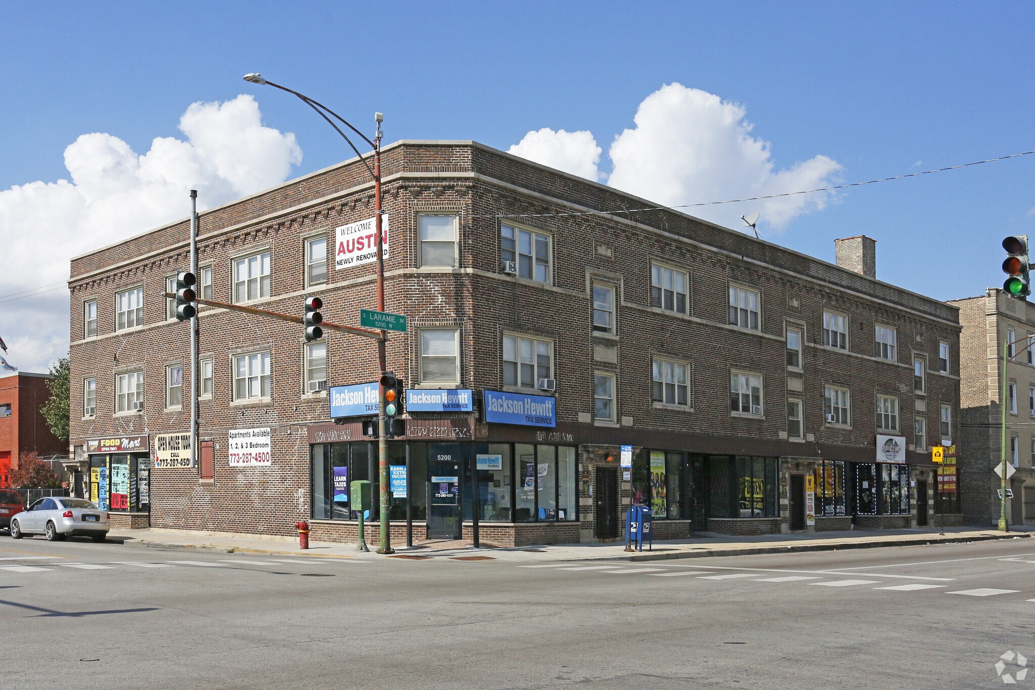 518 S Laramie Ave, Chicago, IL à louer Photo principale– Image 1 sur 17