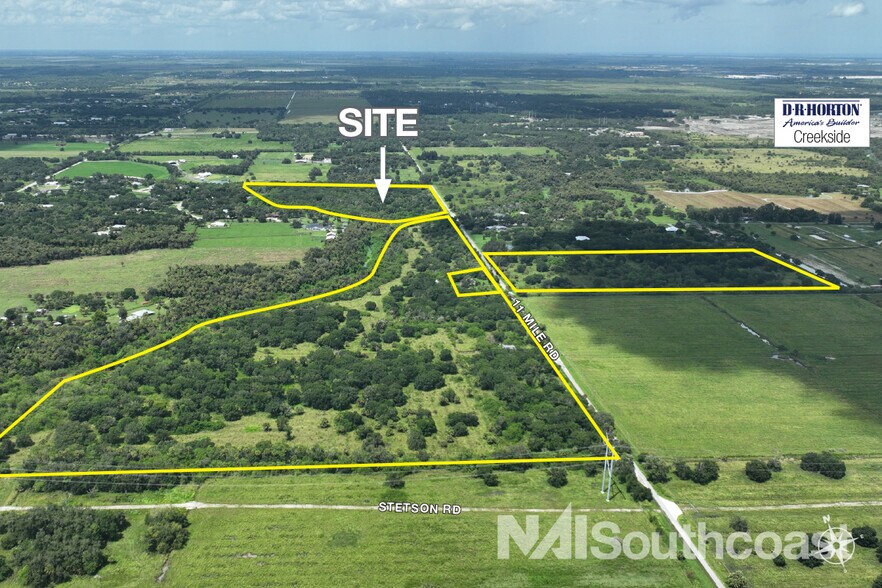 Eleven Mile Rd, Fort Pierce, FL à vendre - Photo de l’immeuble – Image 3 sur 6