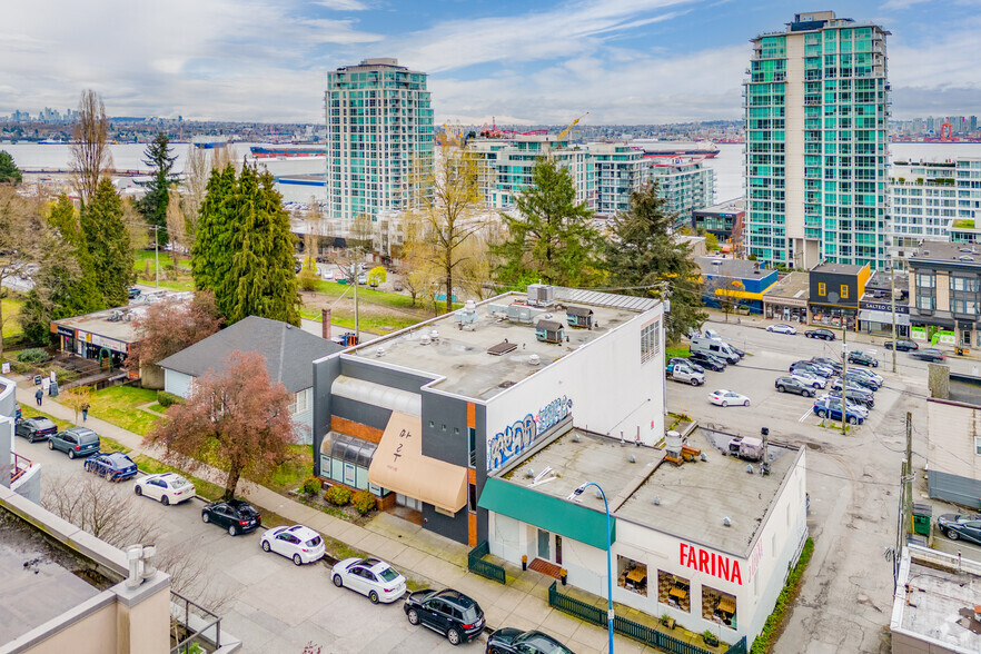 123-125 E 2nd St, North Vancouver, BC à louer - Aérien – Image 3 sur 4