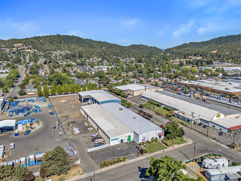 1990 NW Washington Blvd, Grants Pass, OR à vendre - Photo de l’immeuble – Image 3 sur 33